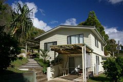 Lils Place - Holiday House - Fraser Island Accommodation - Queensland Bookings