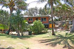 Winduna Beachfront Cottage - Fraser Island Holiday Homes